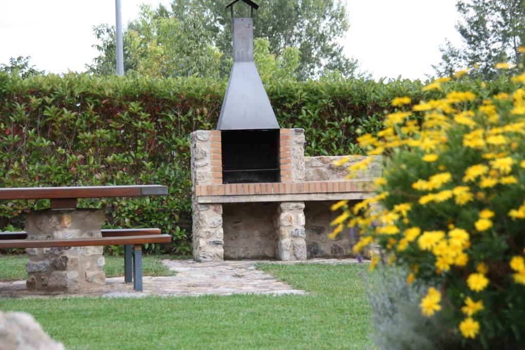 Apartamentos Cal Ratero Maçanet de Cabrenys Buitenkant foto